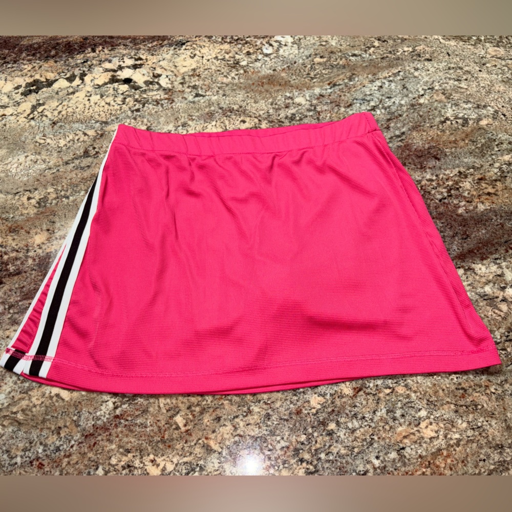 Tec-One Size Large Pink Sports Skort with Side Slit and Black/White Stripe